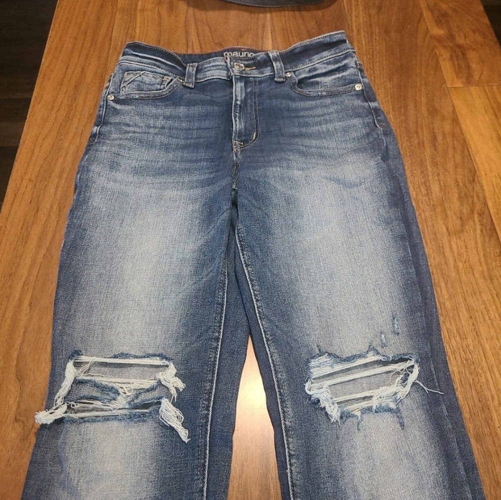Maurices high rise boyfriend ieans size 6 short